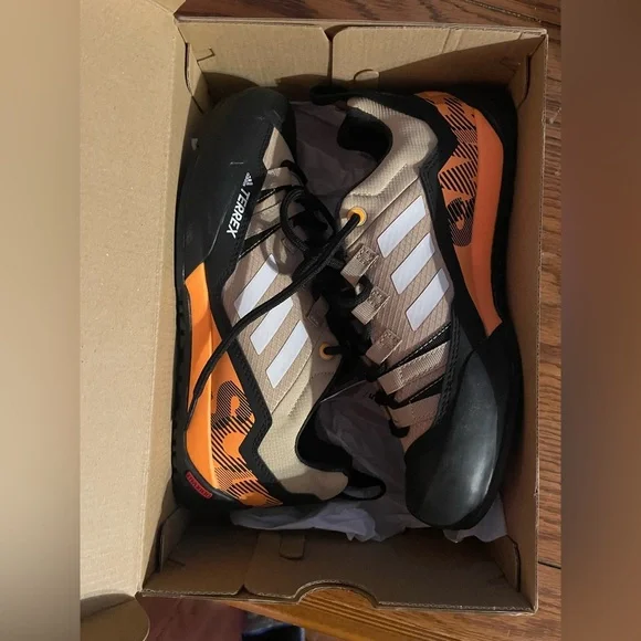 New In Box & New With TagsAdidas Men's Terrex Swift Solo 2.0 *make offers* - Picture 7 of 7